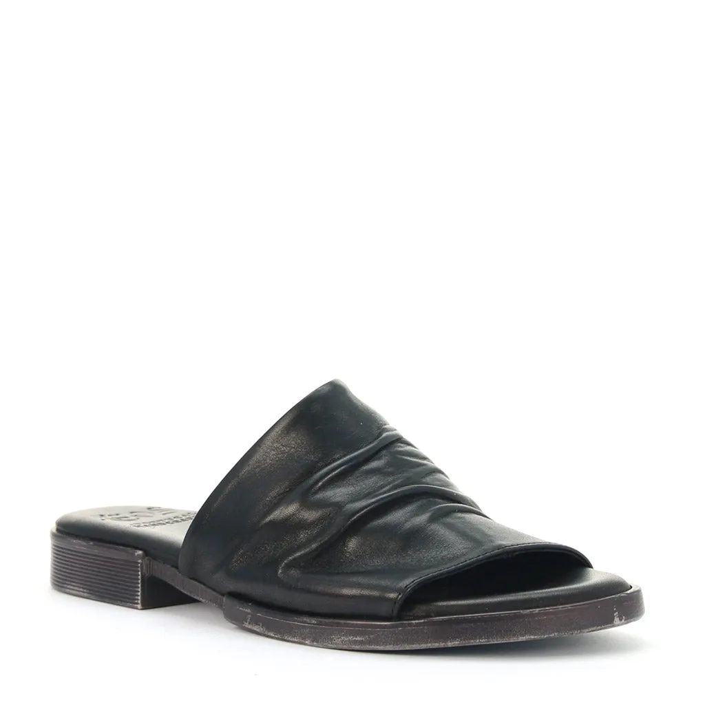 Lion Leather Slides