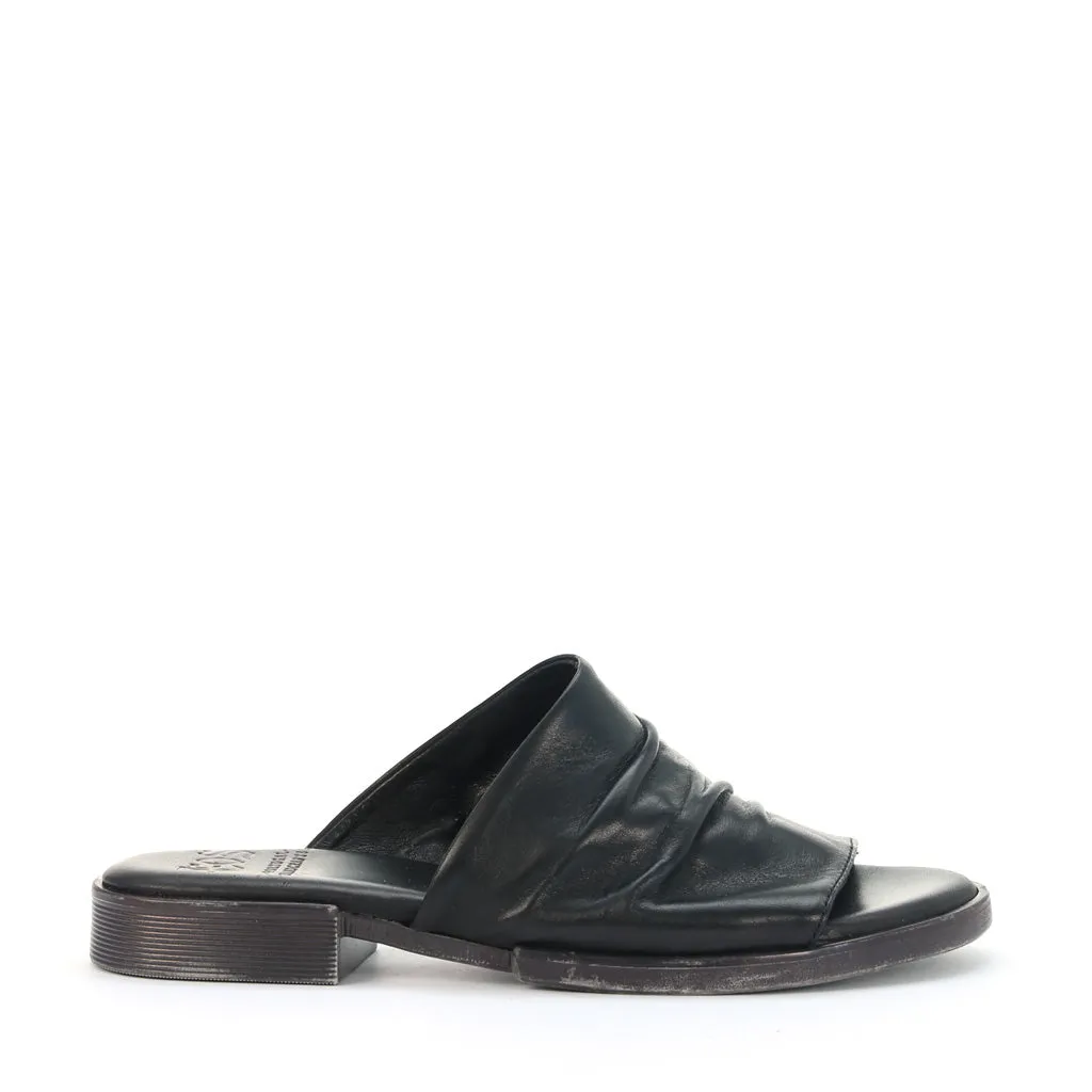 Lion Leather Slides