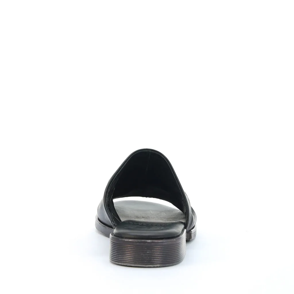 Lion Leather Slides